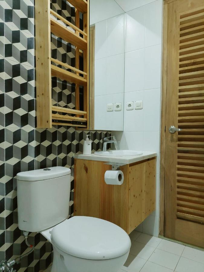 Komoreya Guesthouse Kejayan Extérieur photo